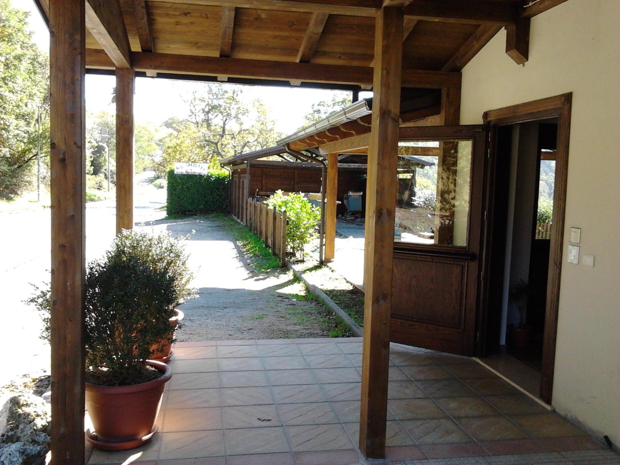 Agrihotel Papaya San Pietro Apostolo エクステリア 写真