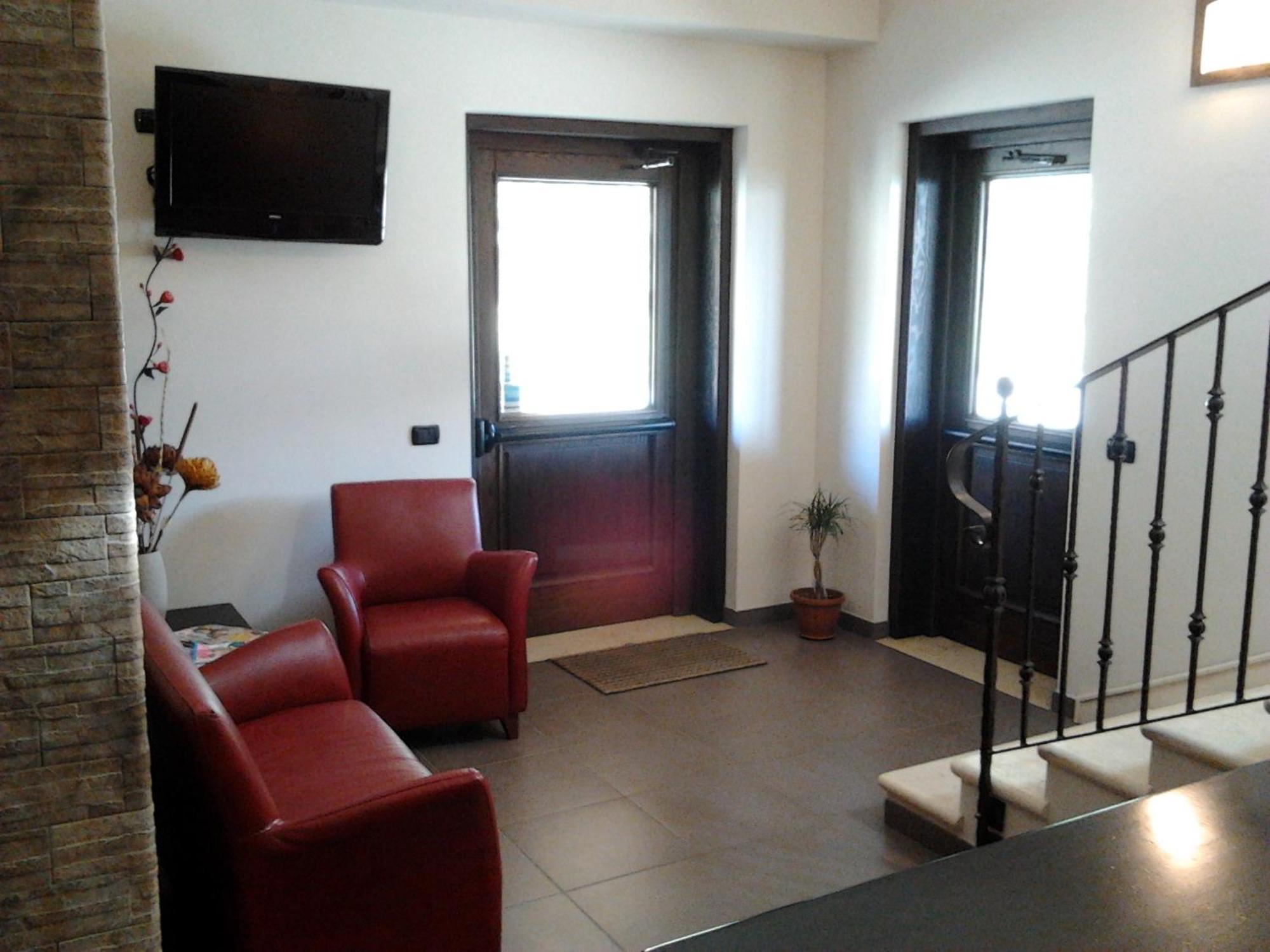 Agrihotel Papaya San Pietro Apostolo エクステリア 写真