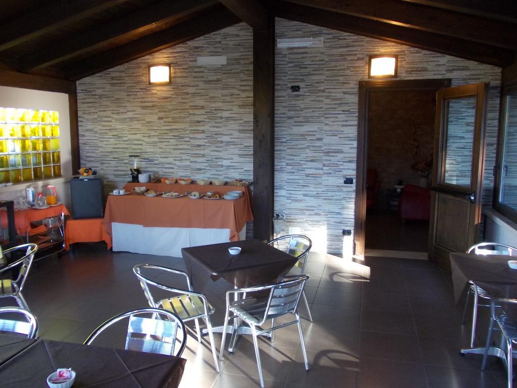 Agrihotel Papaya San Pietro Apostolo エクステリア 写真